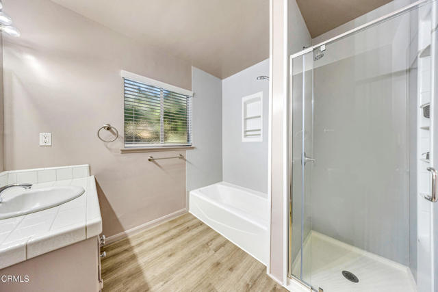 Building Photo - 631 Deodara Dr