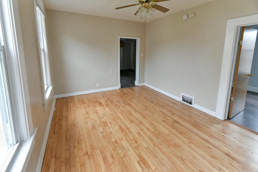 Building Photo - 3407 W Pierce St