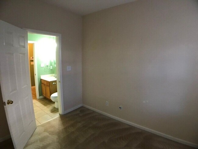 Building Photo - Stunning, Spacious Home in Prime Apex Location – Zoned for Top-Rated Apex Schools!