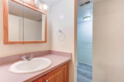 Building Photo - 3 E Spring St