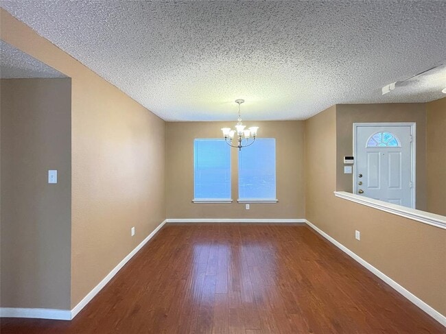 Building Photo - 2516 Stapleford Dr