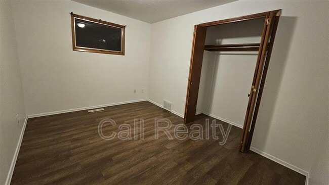 Building Photo - 1222 E Baldwin Ave