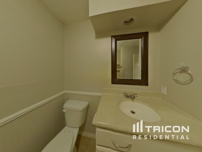 Building Photo - 6408 Alta Vista Dr