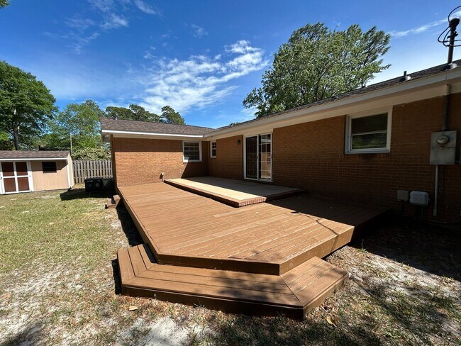 Building Photo - Updated home in College Acres!