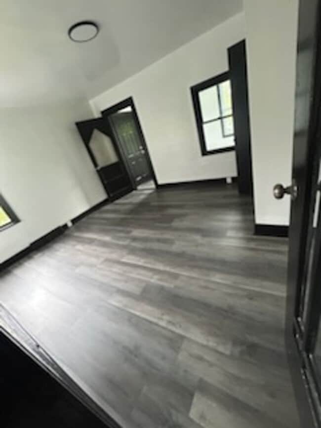 Building Photo - Newly Update 3 bedroom 1 bath house for rent in Port Vue!