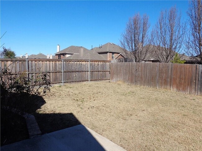 Building Photo - 7064 Bethlehem Dr