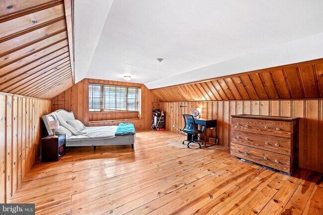 Building Photo - 5113 N Charles St