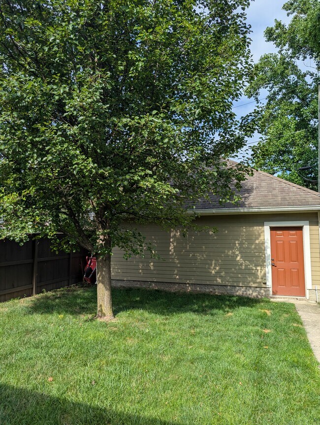 Building Photo - 5105 E North St