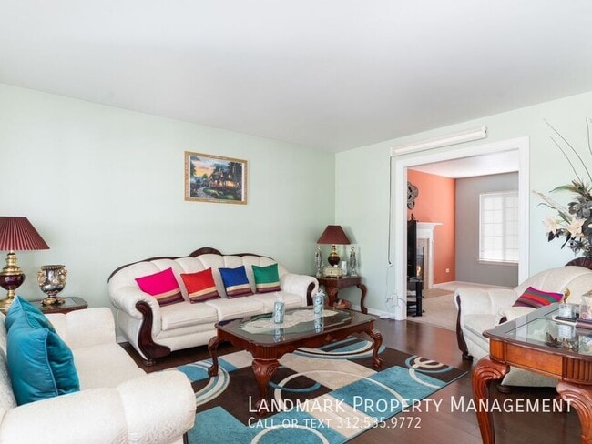 Building Photo - 20857 Brentwood Ct