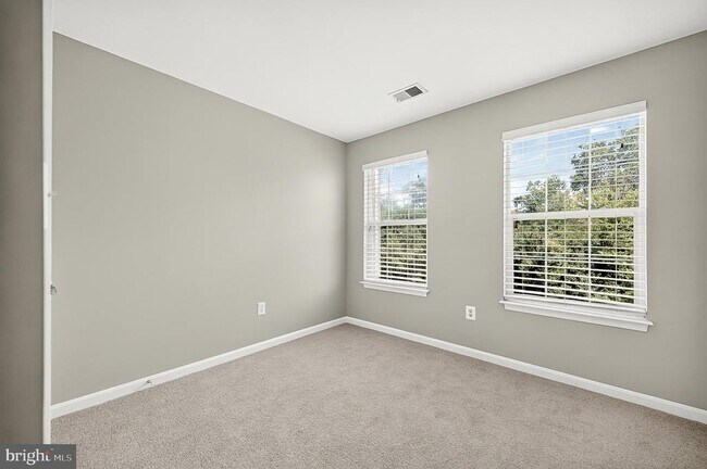 Building Photo - 8381 Millwood Dr
