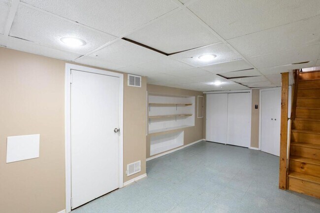 Building Photo - Gorgeous 2 Bedroom, 1.5 Bath Home in South Philly's LoMo Neighborhood