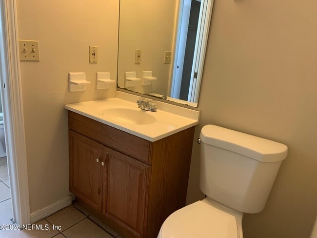 Building Photo - 453 Bentwood Ln