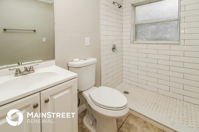 Building Photo - 1277 W Forest Lake Dr