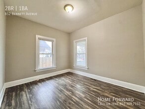 Building Photo - 852 Bennett Ave