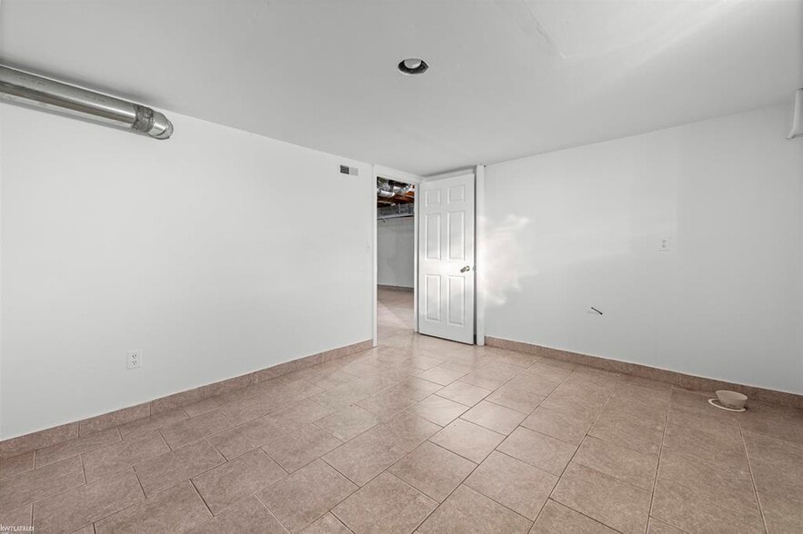 Building Photo - 46730 Romeo Plank Rd