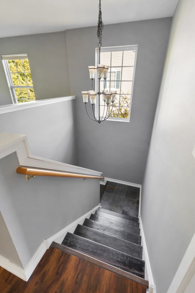 Building Photo - 2260 Hudson Cir