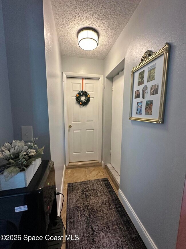 Building Photo - 4406 Sherwood Blvd