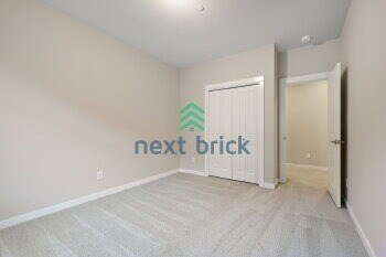 Building Photo - 5 BED & 4.5 BATH FOR RENT