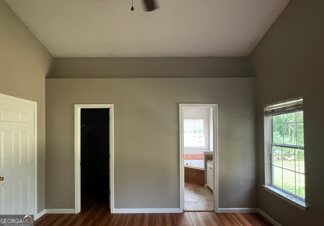 Building Photo - 106 Zinnia Ct