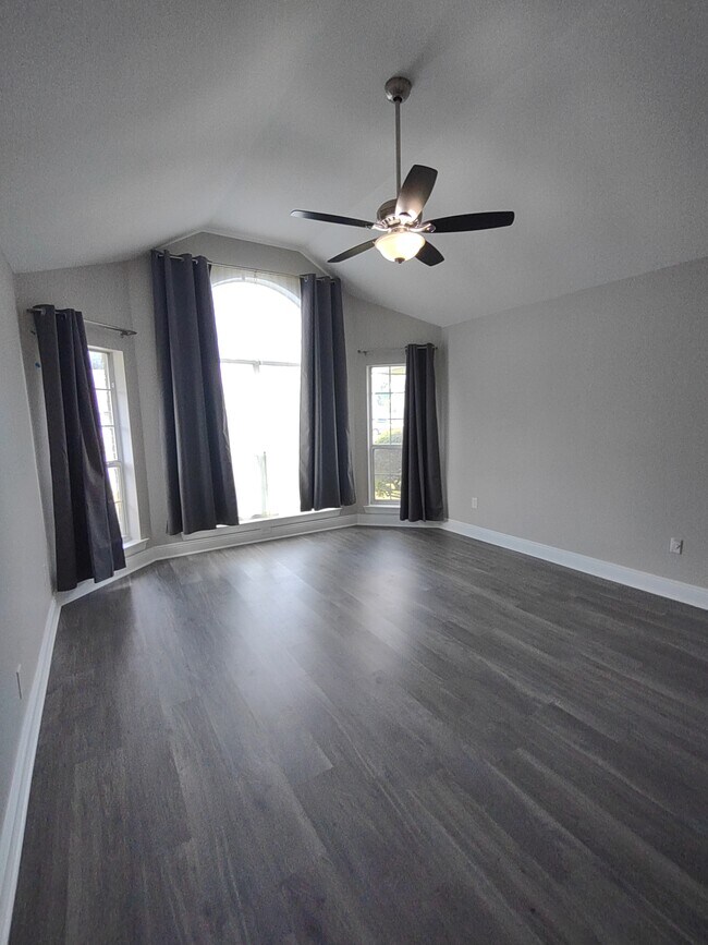 Building Photo - 108 Beaupre Dr