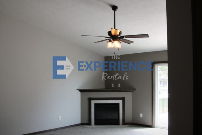 Building Photo - 3606 S Outfield Cir