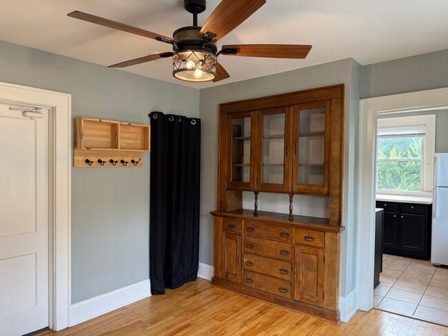 Building Photo - 780 Curfew St