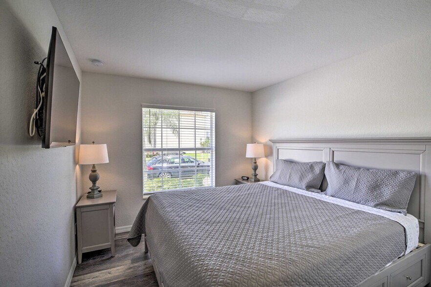 Building Photo - 10280 Crepe Jasmine Ln