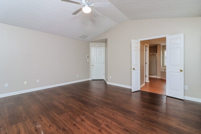 Building Photo - 123 Silver Arrow Cir