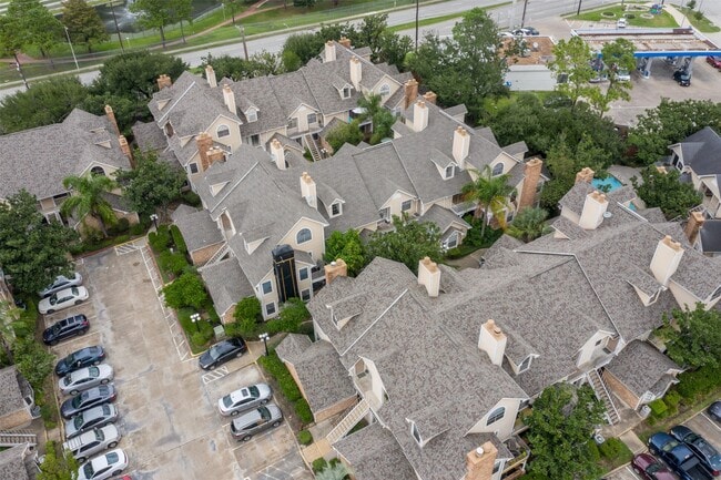 Building Photo - 2300 Old Spanish Trl