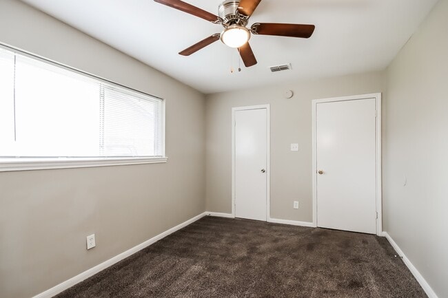 Building Photo - 7206 Foxmar Ln