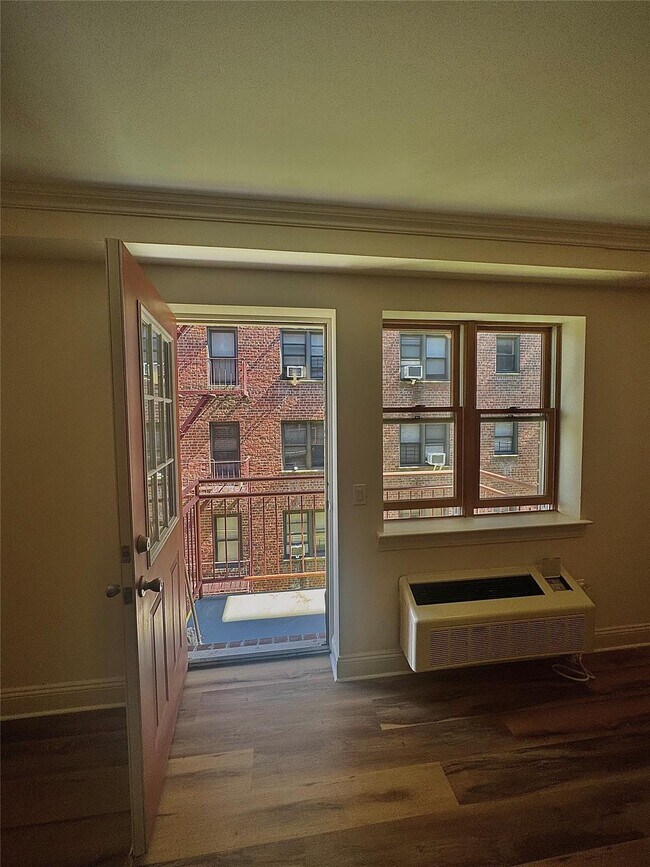 Building Photo - 85-15 120th St