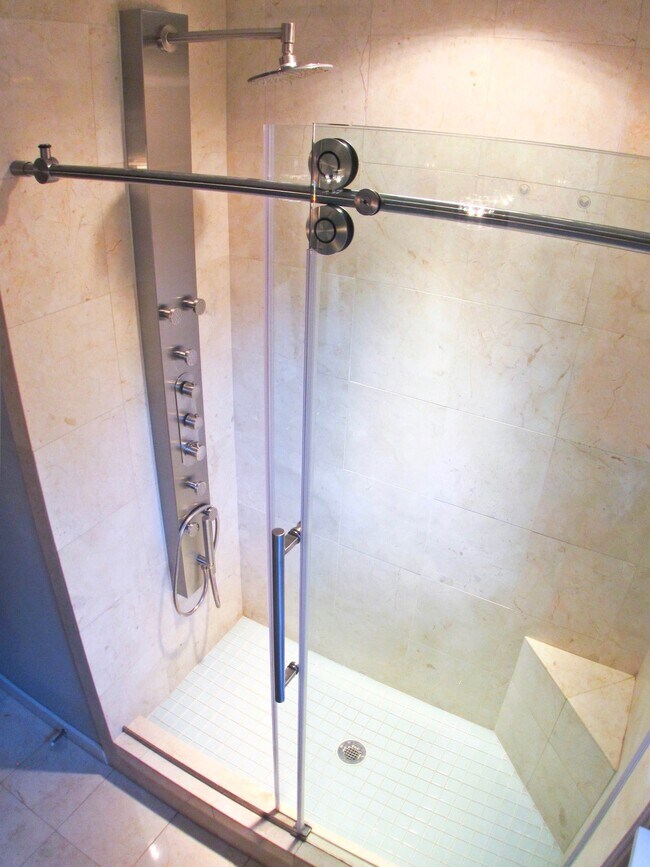 Bathroom - 1201 W Oltorf St