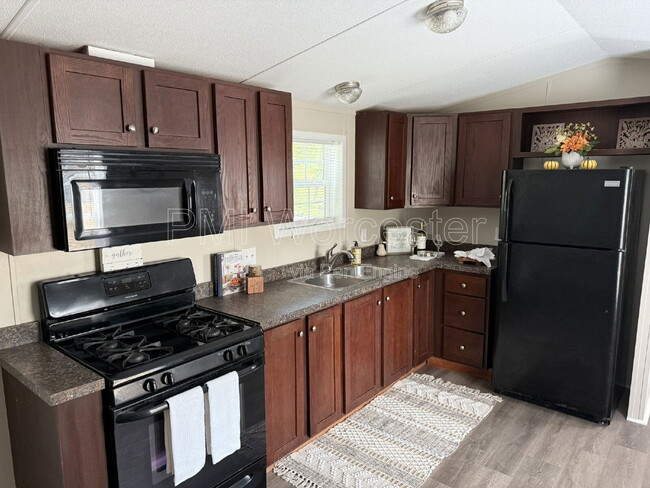 Building Photo - 29 Lachapelle St