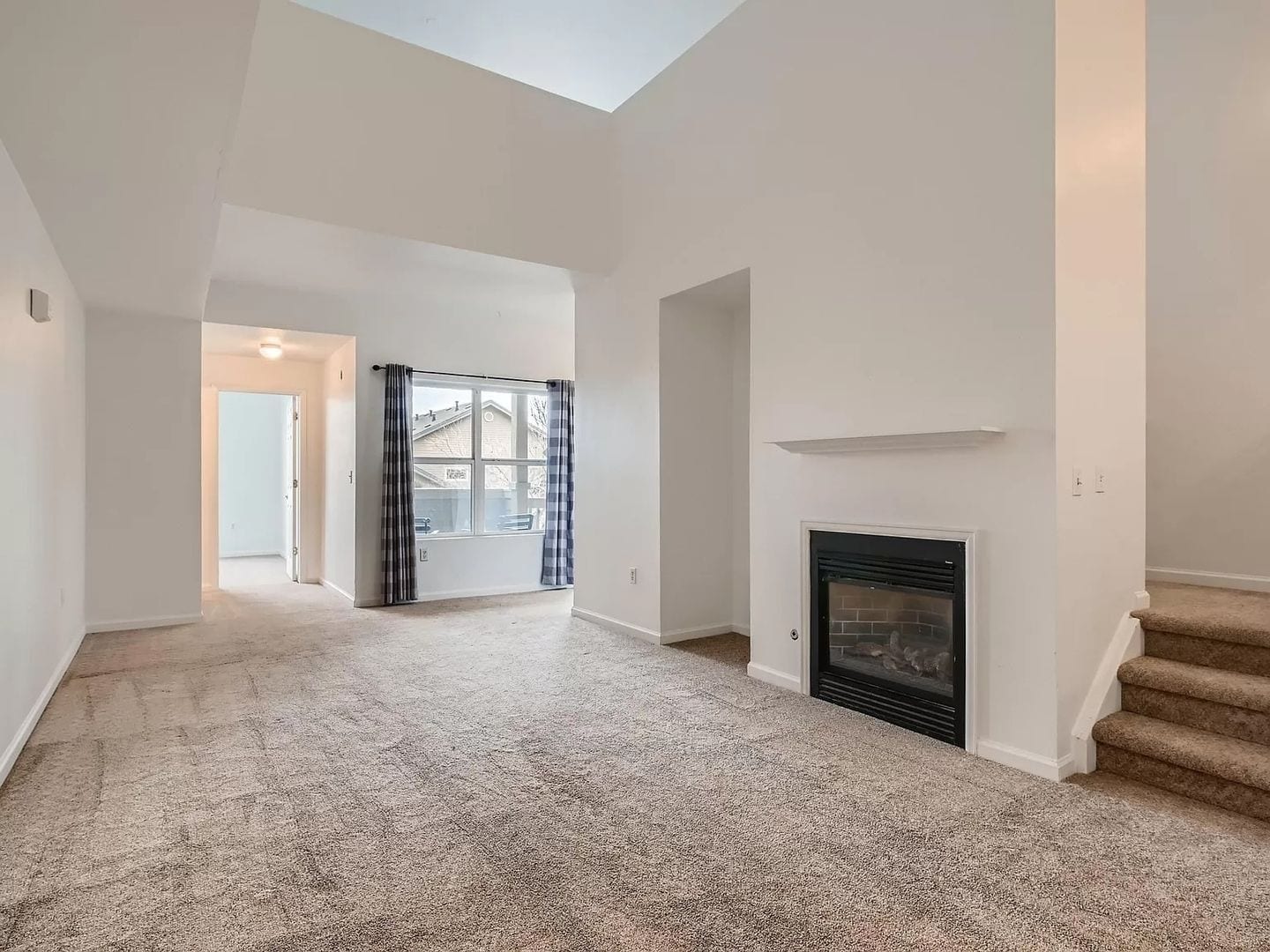 Building Photo - 18332 E Flora Dr