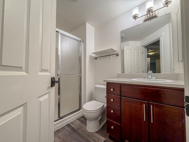 Building Photo - Gorgeous 2bd/2bth Lower Queen Anne Condo, $2,850/mo.