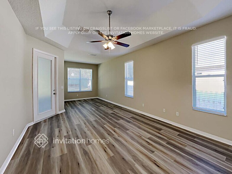Building Photo - 13407 Paloma Dr