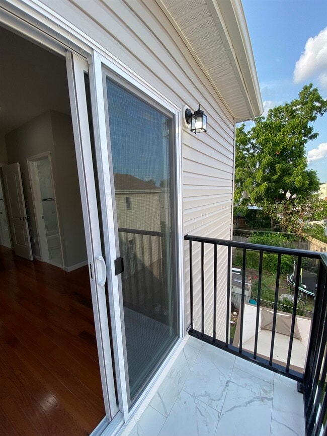 Building Photo - 176 Avenue F