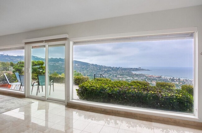 Building Photo - Modern Ocean View Home in La Jolla 4 Bed, 3 Bath