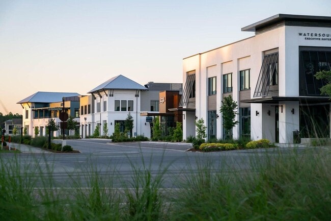 Building Photo - 299 Suwannee Dr