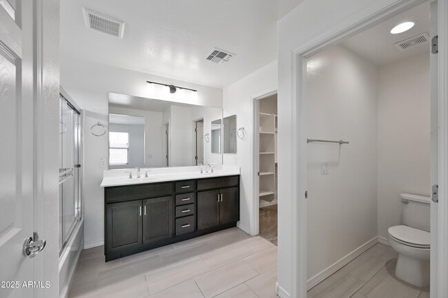 Building Photo - 4035 S 58th Ln