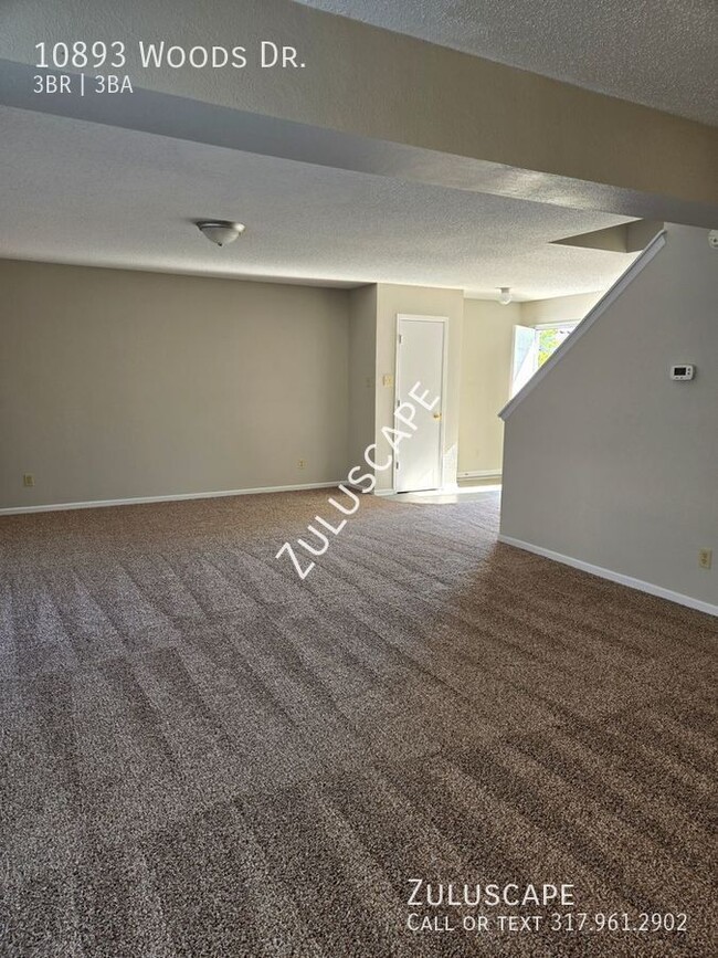 Building Photo - 1/2 off First Months Rent! Beautiful 3 BR ...