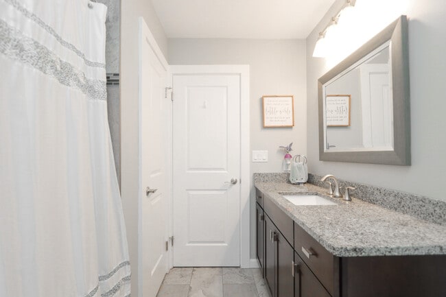 Building Photo - 22 Allen St