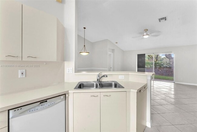 Building Photo - 1617 Zenith Way
