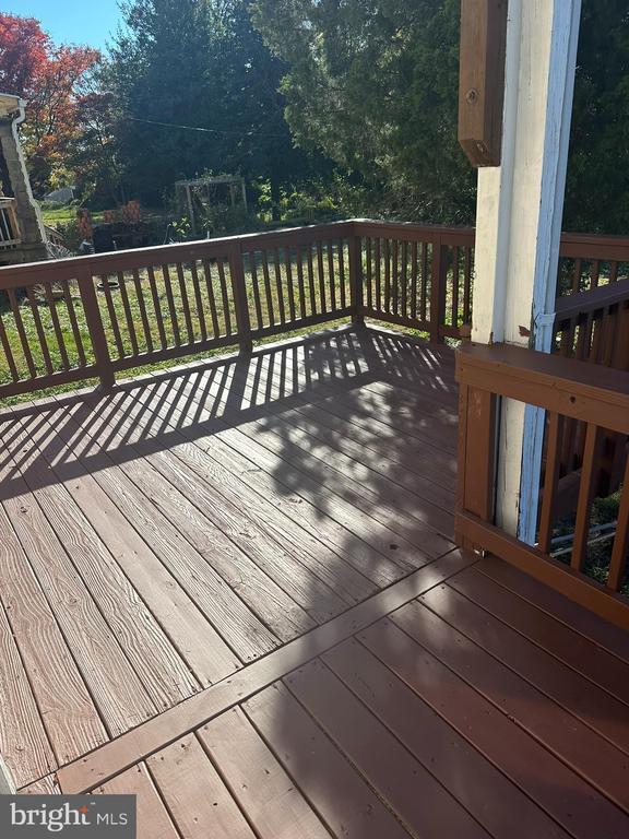 Building Photo - 9 E Overlea Ave