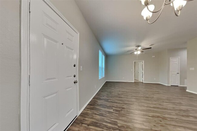 Building Photo - 2130 Lost Timbers Dr