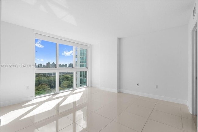 Building Photo - 1861 NW S River Dr