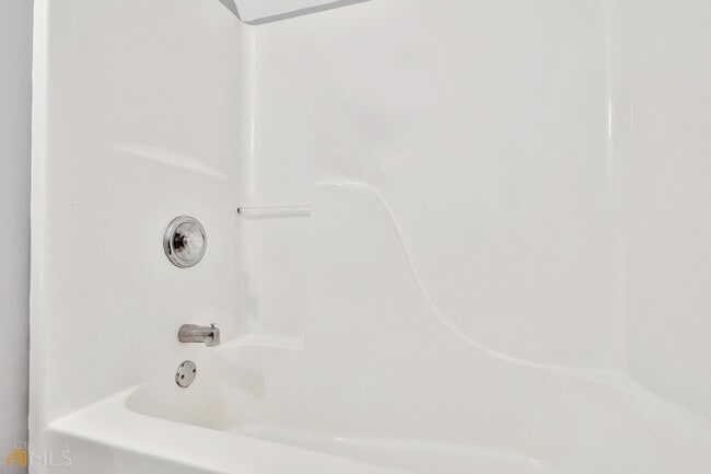 Building Photo - 528 Emily Pl NW