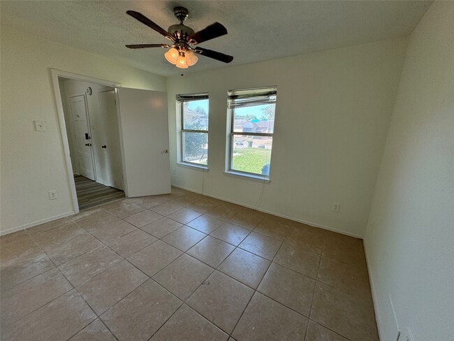 Building Photo - 20030 Lions Gate Dr