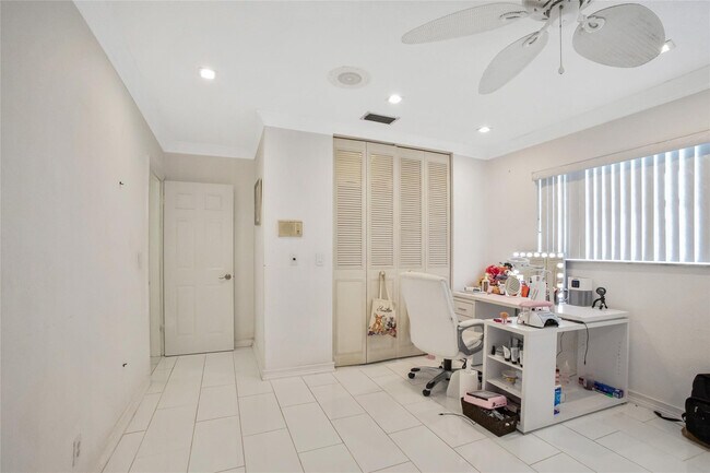 Building Photo - 1311 NE 27th Way