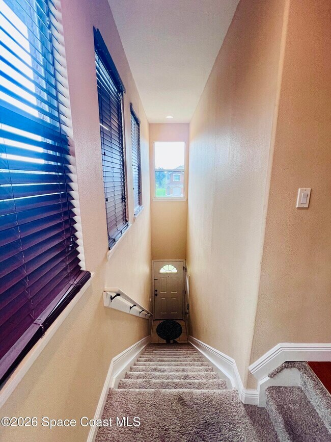 Building Photo - 4865 Revenna Ct